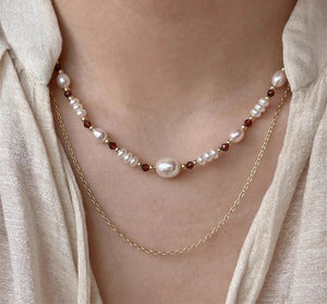Dionne Garnet Necklace